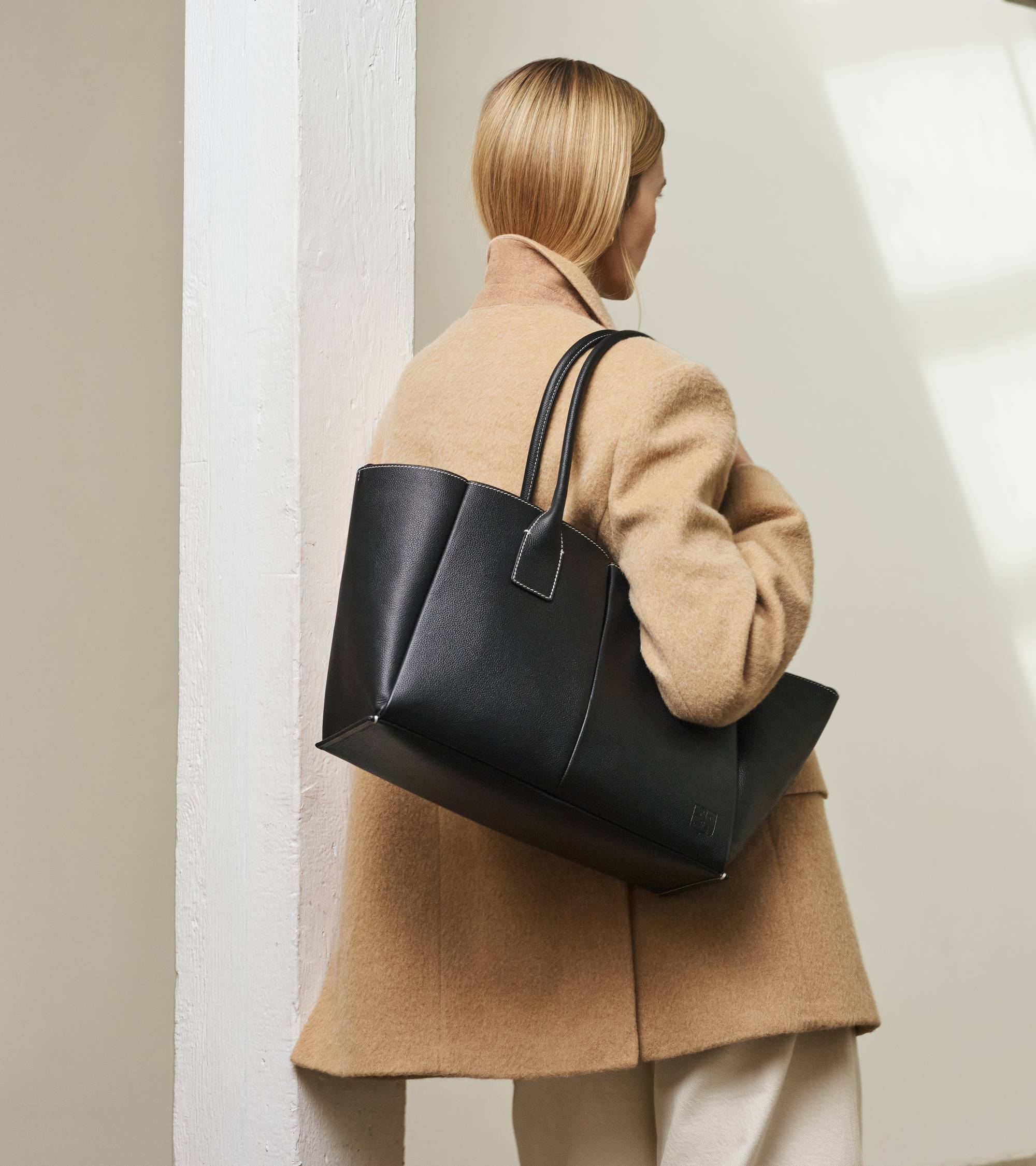 Großer Shopper Elena aus genarbtem Leder