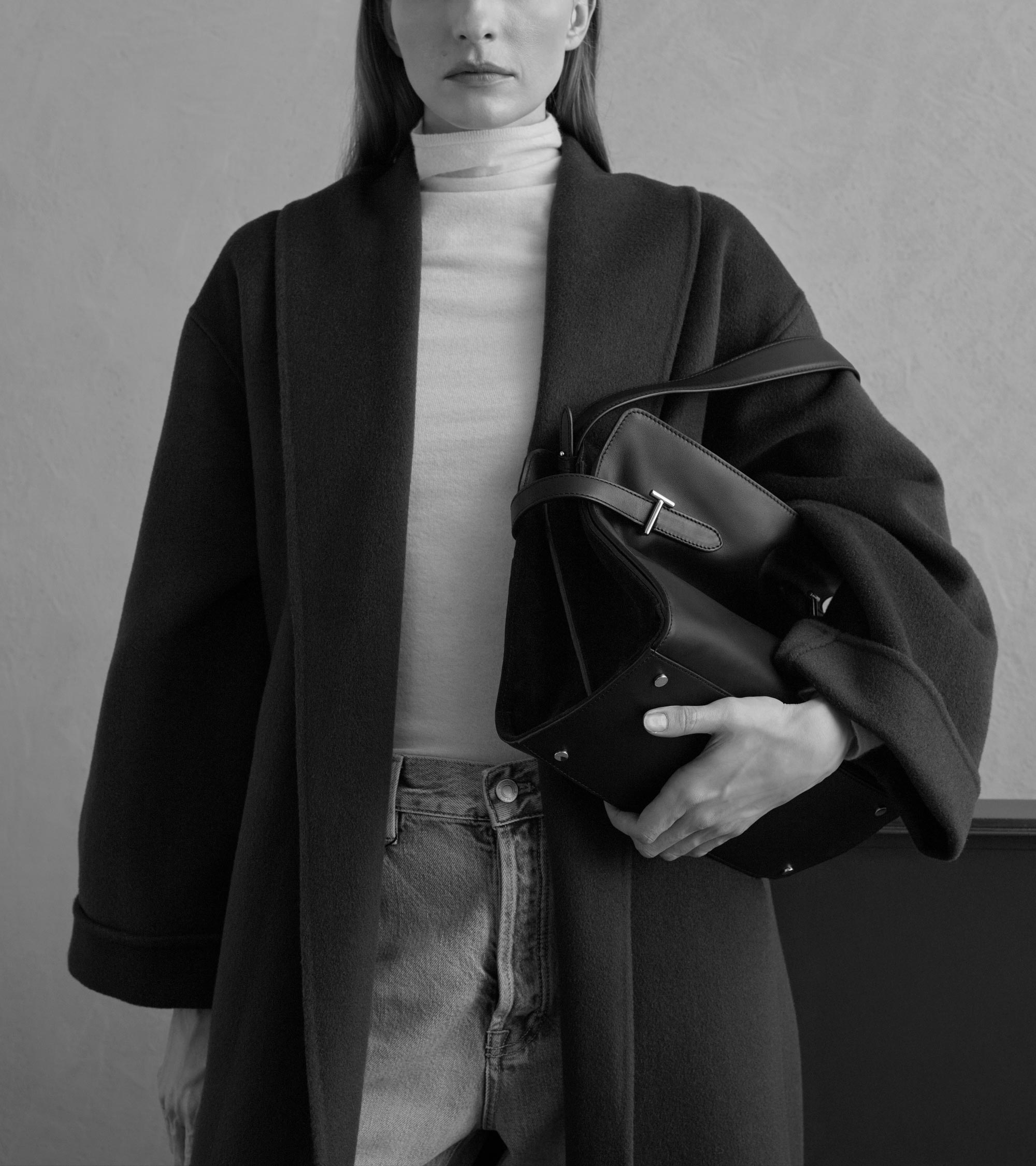 Große Handtasche Emie aus Glatt- und Nubukleder