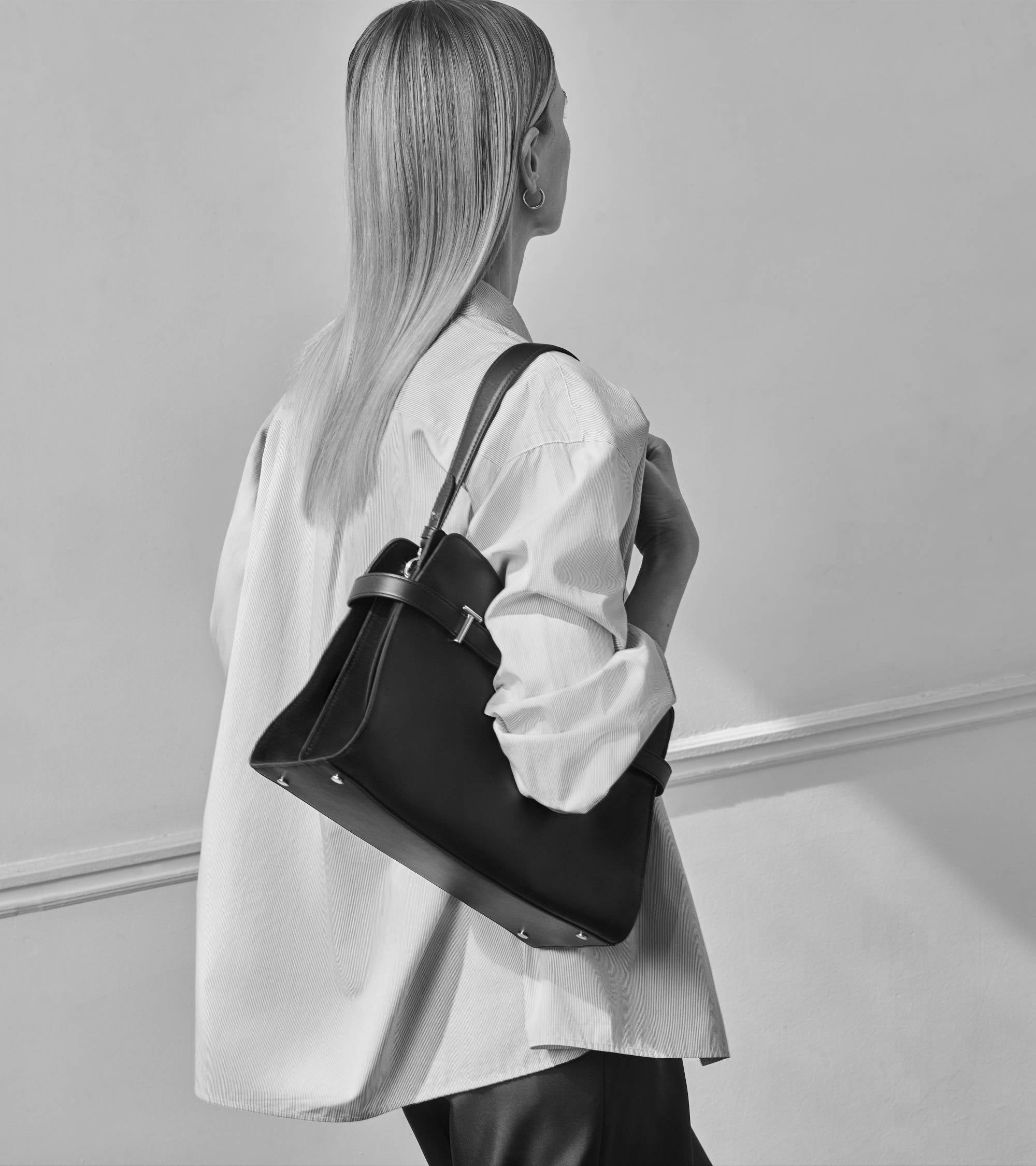 Große Handtasche Emie aus Glatt- und Nubukleder