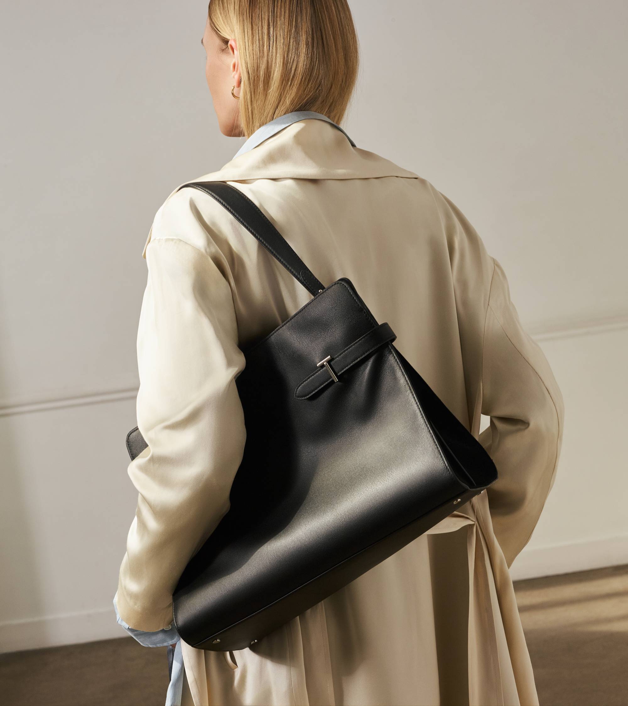 Maxi-Handtasche Emie aus Glatt- und Nubukleder