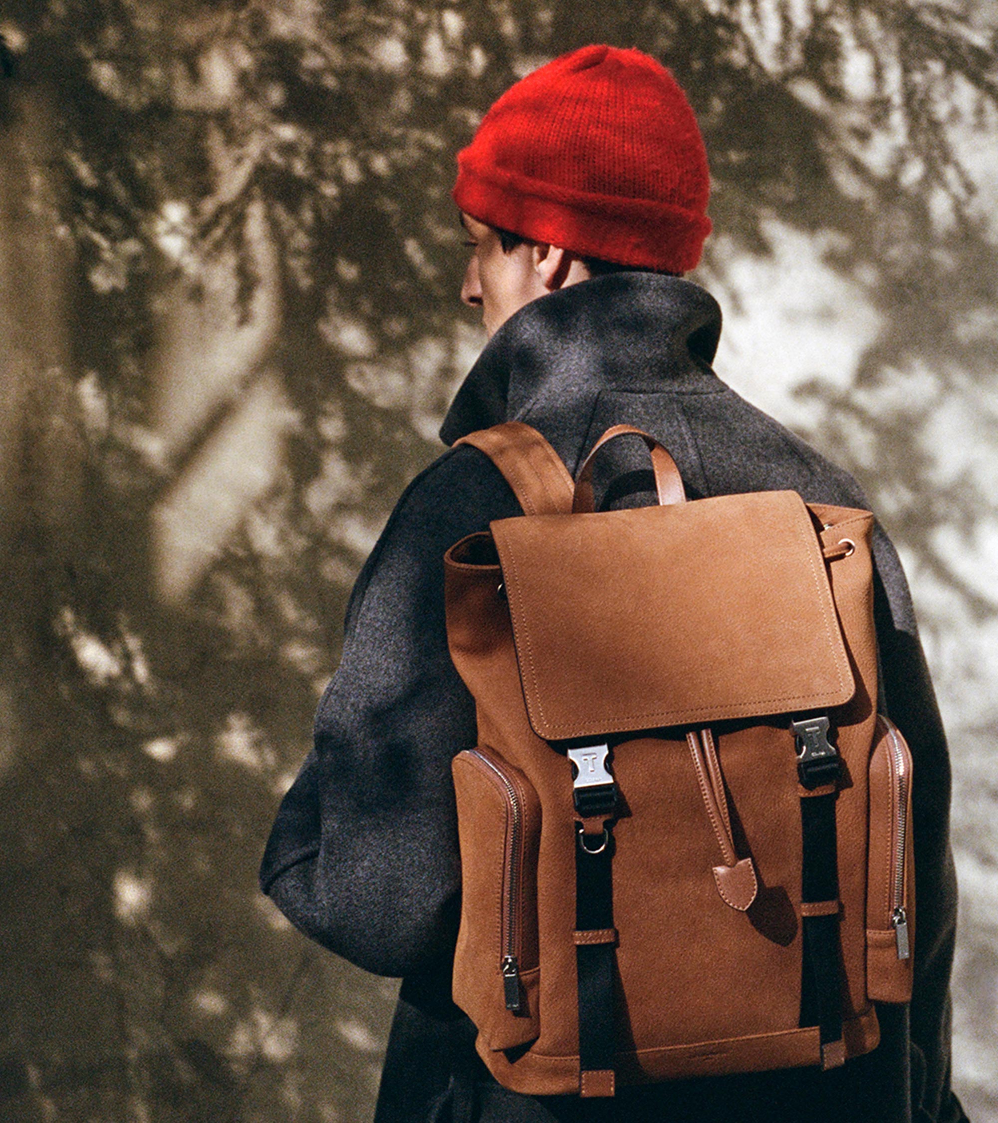 Mochila con solapa Maurice de piel nobuck granulada