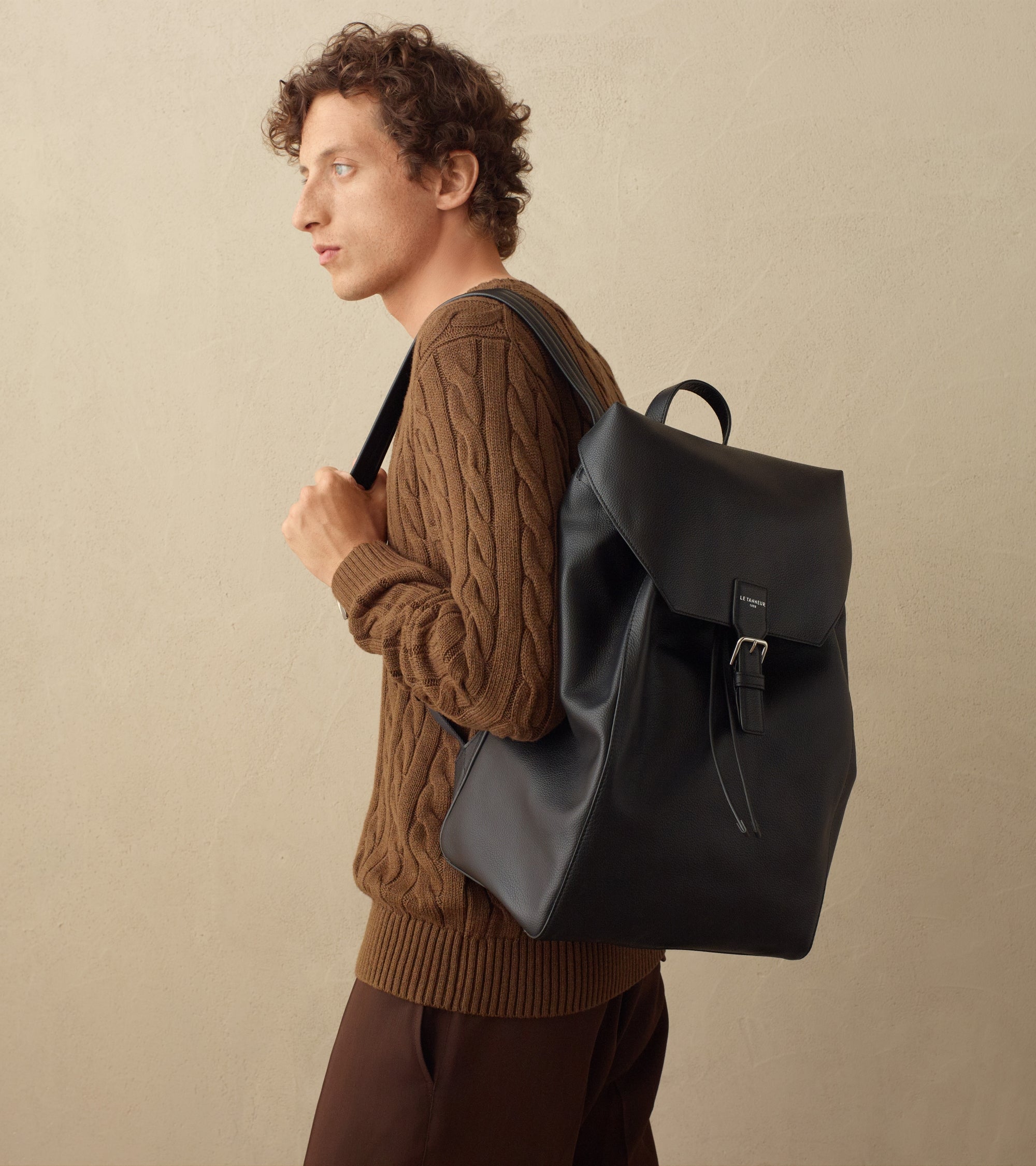 Mochila con solapa de piel texturizada Emile