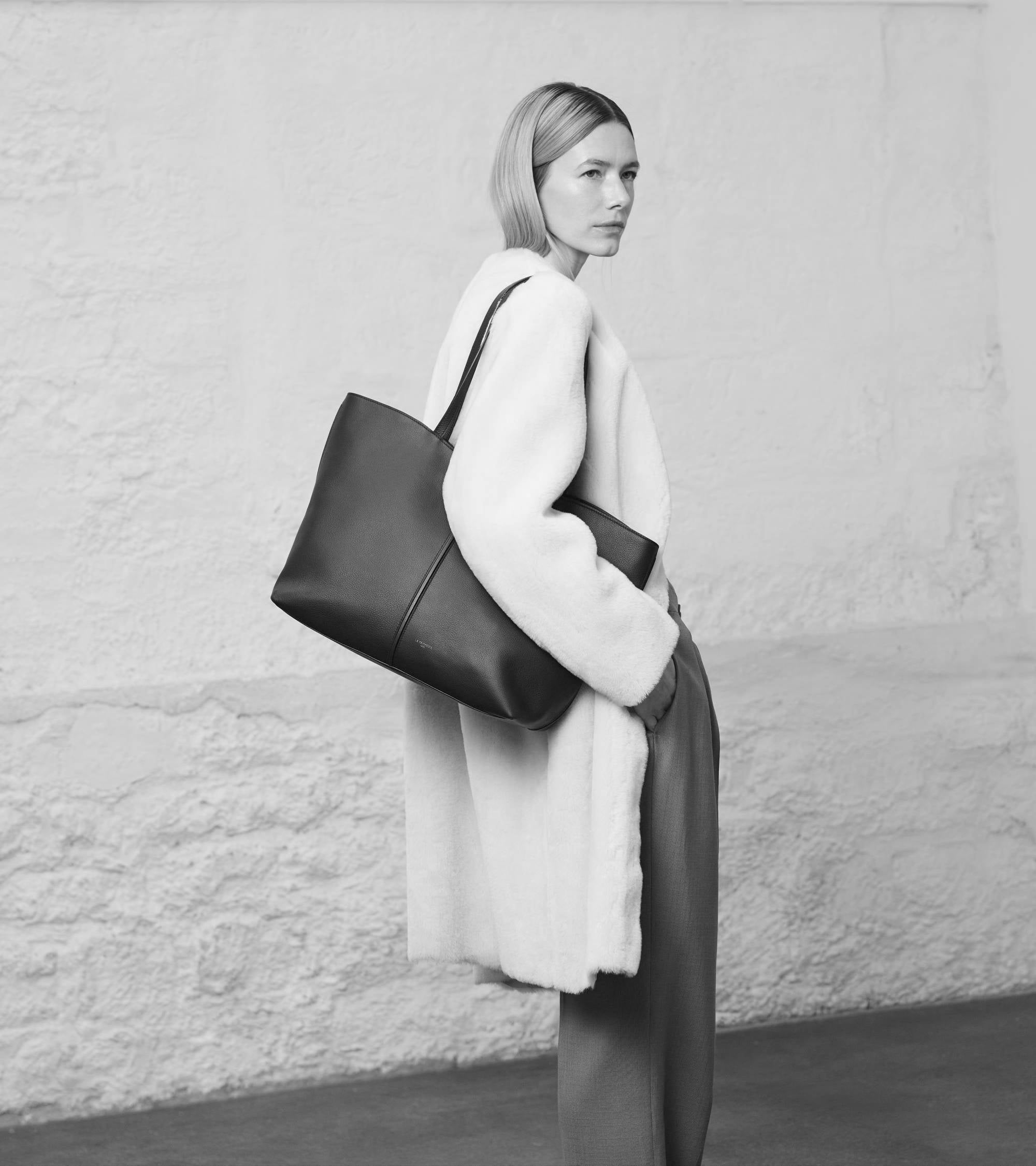 Große Cabas-Tasche Hortense aus doppelseitig genarbtem Leder