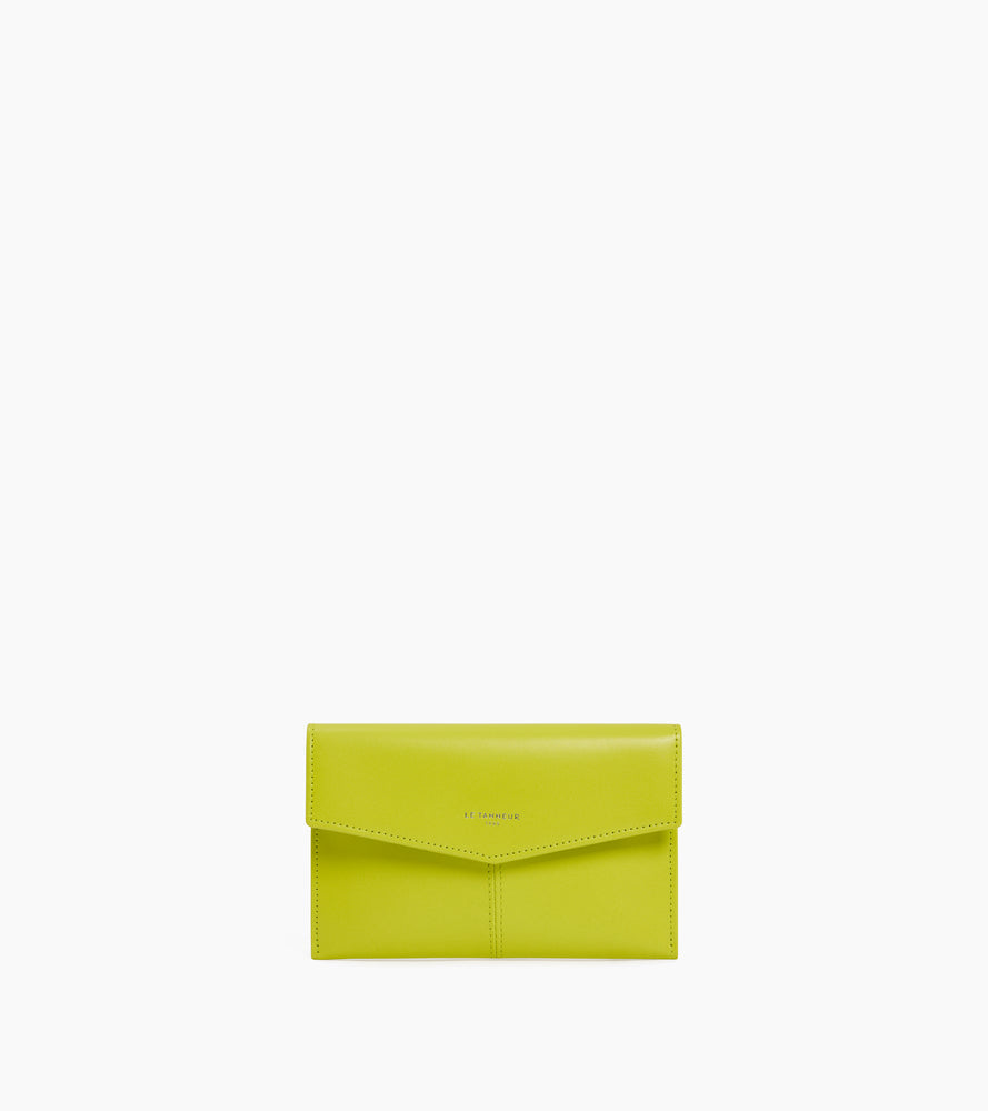 Cartera sobre mediana Charlotte de cuero liso