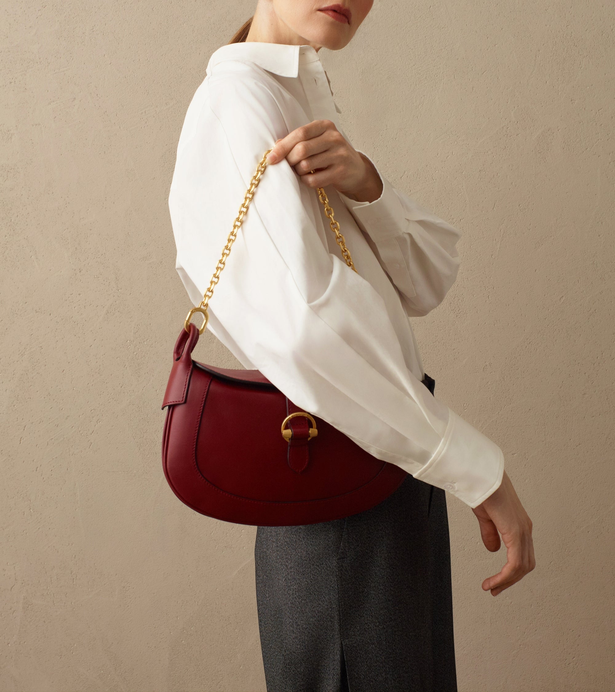 Bolso bandolera pequeño Pia de cuero liso
